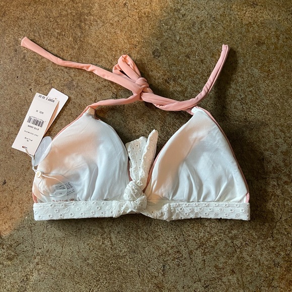 NWT Pilyq Eyelet Mix Up Tri Bikini Top Medium - Picture 3 of 4